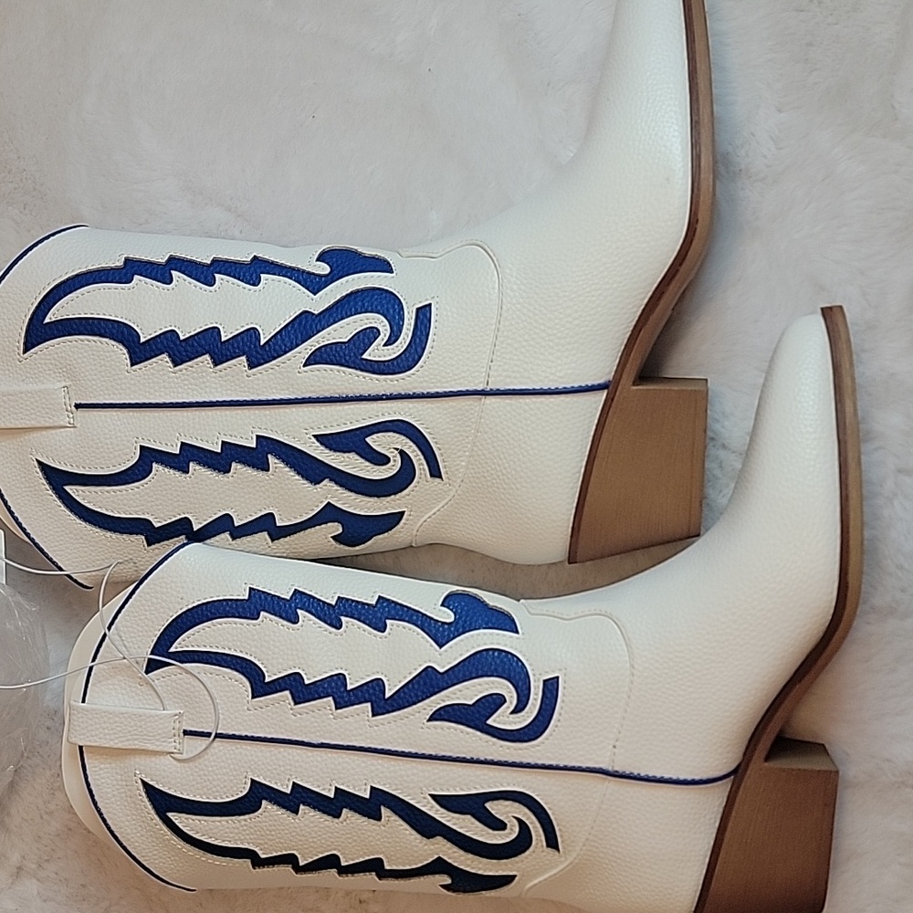 NWT Altar'd State Vanessa Gameday Boots In Cobalt Blue. Size 7. - Picture 2 of 6